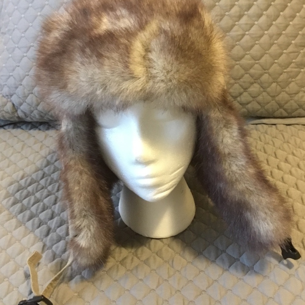 Mens Cream and Brown Fur-Trimmed Hat Sz M/L